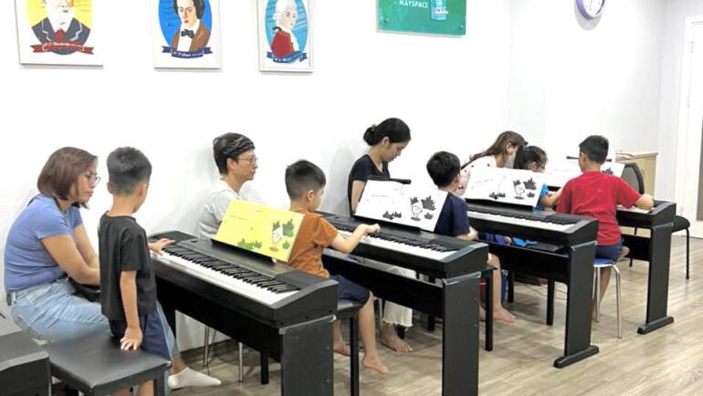 Piano tập thể